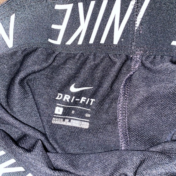 Nike shorts - Picture 2 of 2